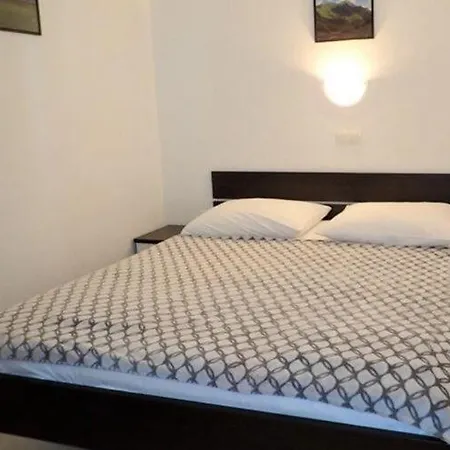 Appartement Tranquil Couple Retreat In Starigrad Paklenica