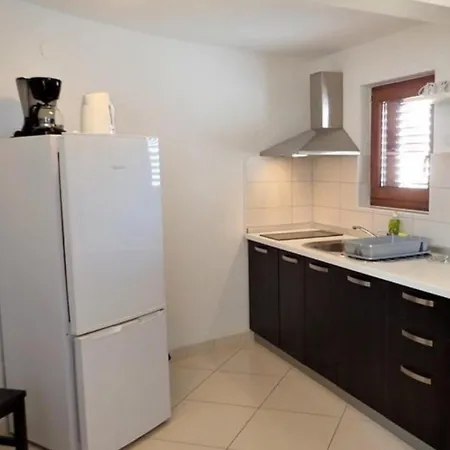 Tranquil Couples Retreat In Apartment