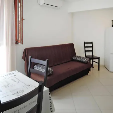 Tranquil Couples Retreat In Apartment