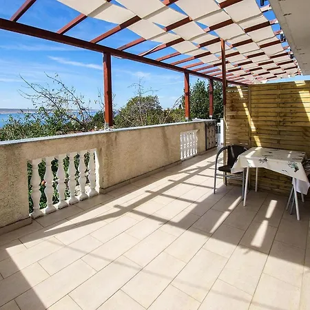 Tranquil Couples Retreat In Apartment Starigrad Paklenica