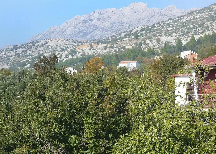 Tranquil Couple Retreat In דירה